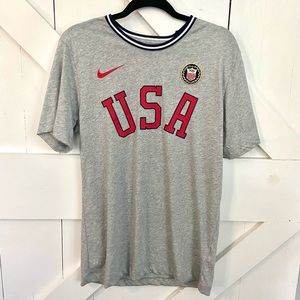 Men’s Nike Sportswear Team USA T-Shirt - Small - Grey, Red - Lightweight - Loose